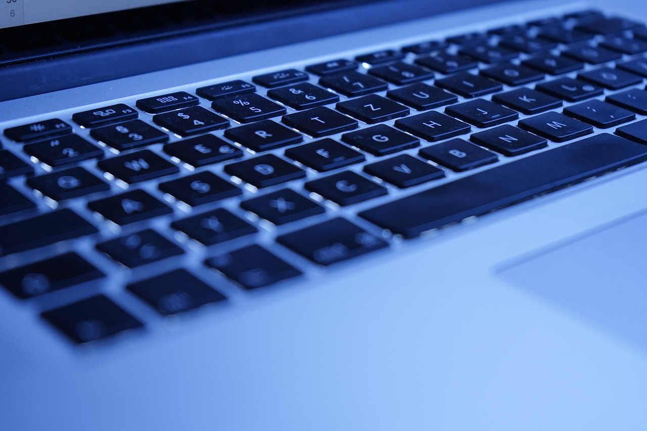 Używany MacBook: Bilet do Świata Premium za Ułamek Ceny. Kompletny i Szczegółowy Przewodnik Zakupowy