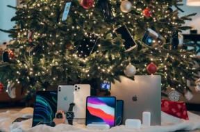 bcISo6Q3S-SqUmDVbHF7Jw prezenty dla fana apple