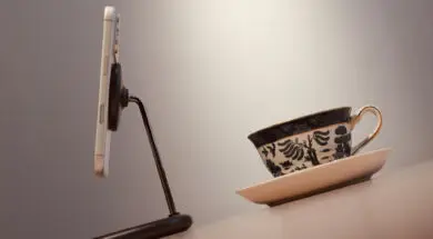 Ergonomia-i-bezpieczenstwo-czyli-jak-wybrac-idealne-mocowanie-dla-smartfona