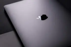 MacBook-Air-kontra-MacBook-Pro-16-cali-na-rynku-poleasingowym-2026-—-ktory-wybrac-i-dlaczego