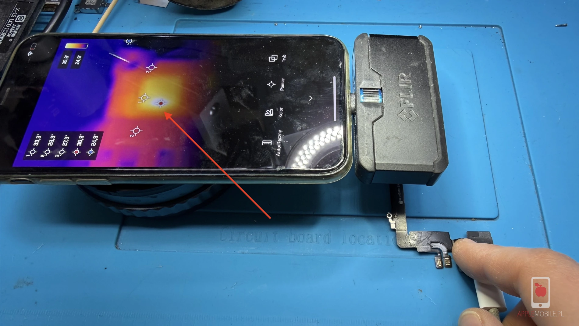 Diagnoza kamerą termowizyjną iPhone 16 Pro Max układu ładowania U9500