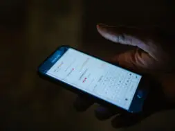 Wysylka-SMS-z-AI-–-jak-sztuczna-inteligencja-wspiera-komunikacje-z-klientami