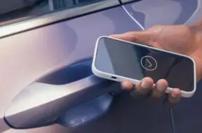 Do samochodów Xiaomi być może trafi Apple CarPlay
