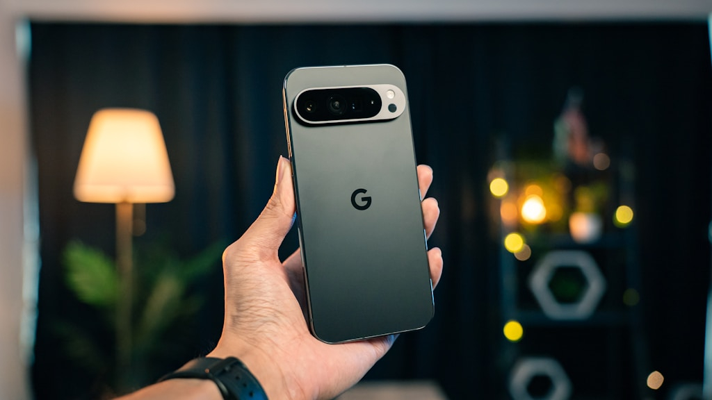 Smartfony w 2026 roku – czy Pixel 9 Pro może konkurować z iPhonem?