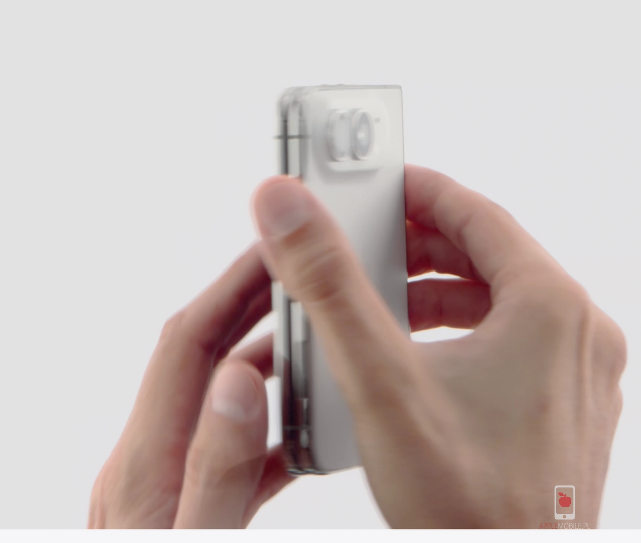 iPhone Duo bez Face ID ale z nowym Touch ID