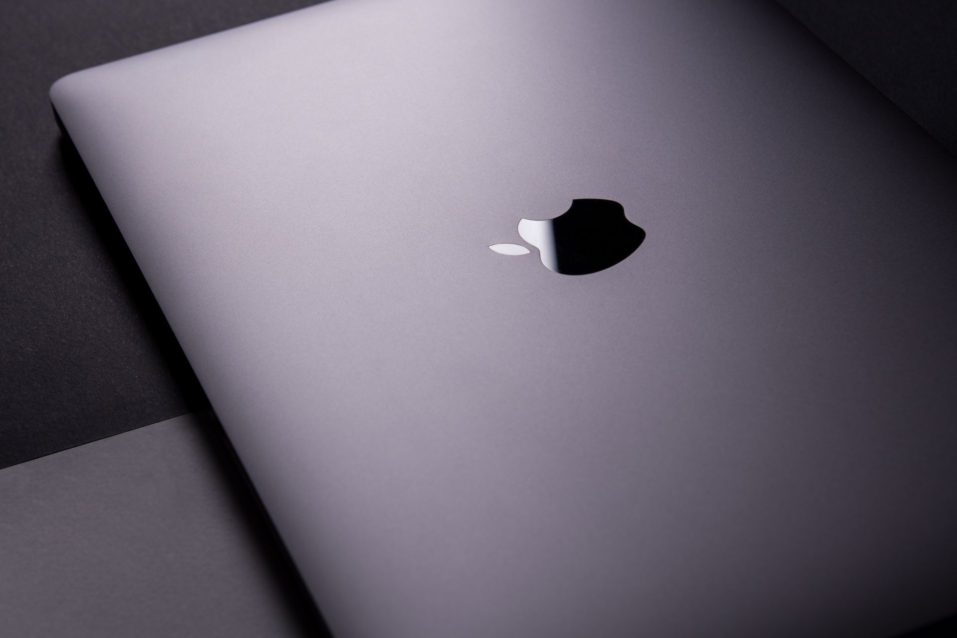 Czy ceny produktów Apple spadną na Black Friday? Warto poczekać z zakupem iPhone’a?